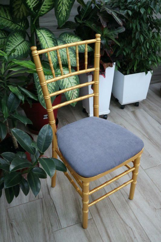 Стілець «Chiavari» золотий з сірим чохлом