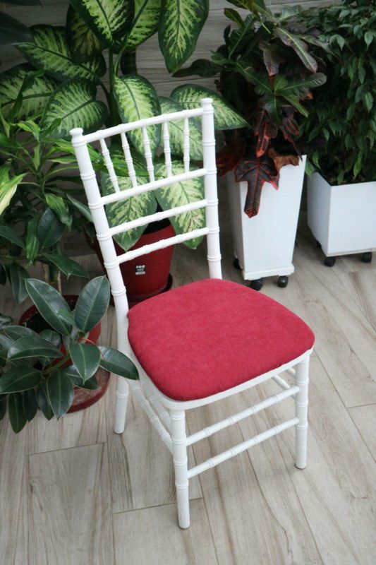 Стілець «Chiavari» білий з бордовим чохлом