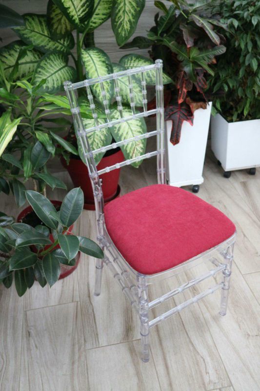 Стілець «Chiavari» скляний з бордовим чохлом