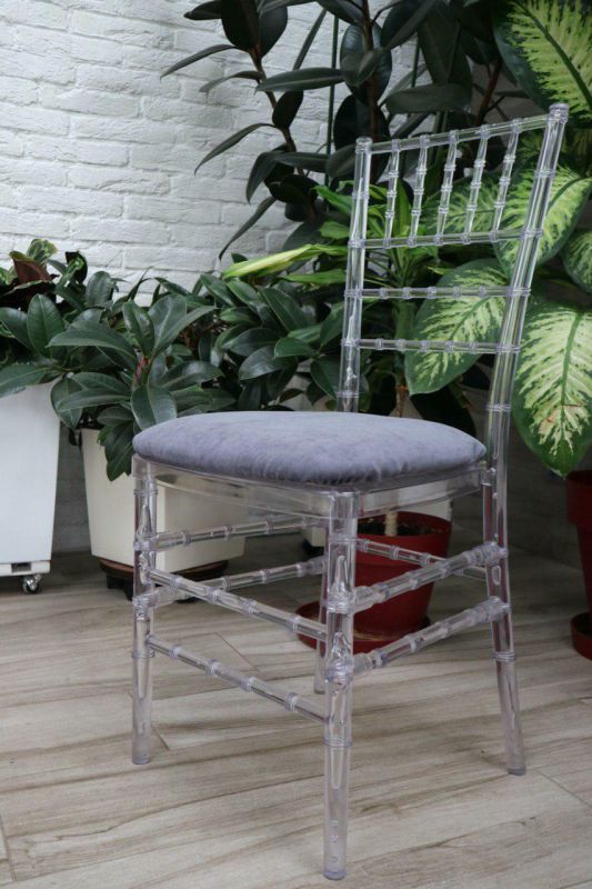 Стілець «Chiavari» скляний з сірим чохлом