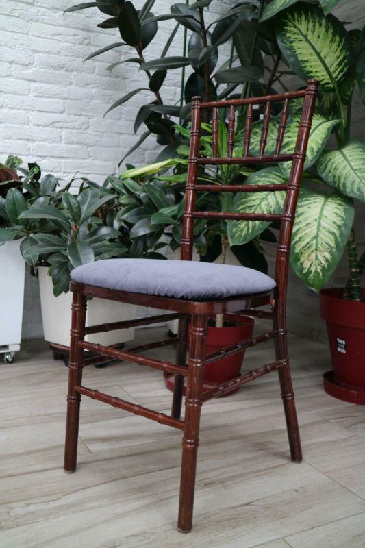 Стілець «Chiavari» венге з сірим чохлом