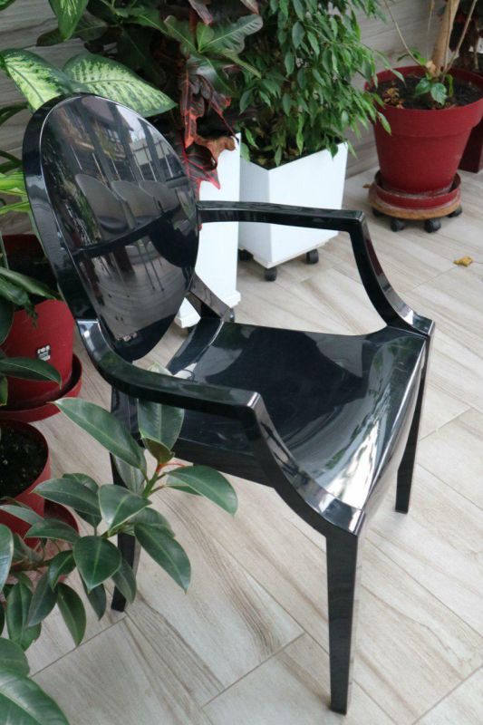 Чорний стілець «Ампір»