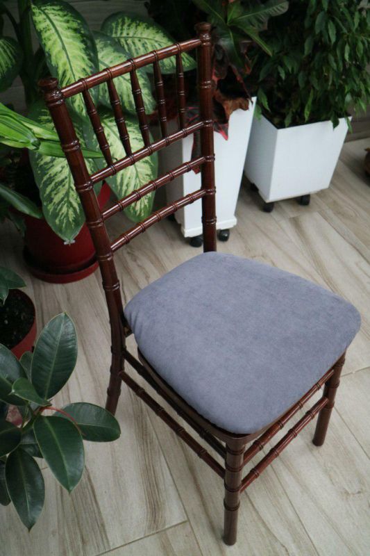 Стілець «Chiavari» венге з сірим чохлом