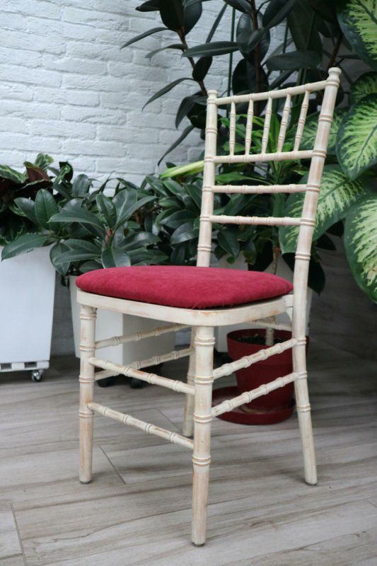 Стілець «Chiavari» чайна троянда з бордовим чохлом