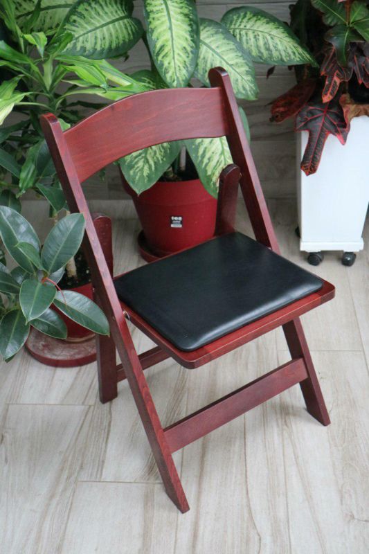 Дерев'яний стілець «Кантрі»