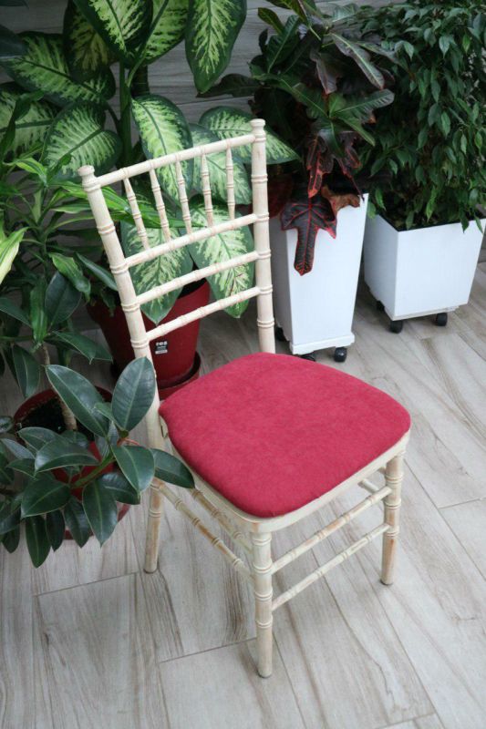 Стілець «Chiavari» чайна троянда з бордовим чохлом