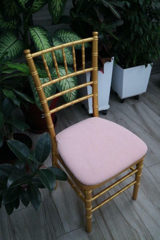 Стілець «Chiavari» золотий з рожевим чохлом